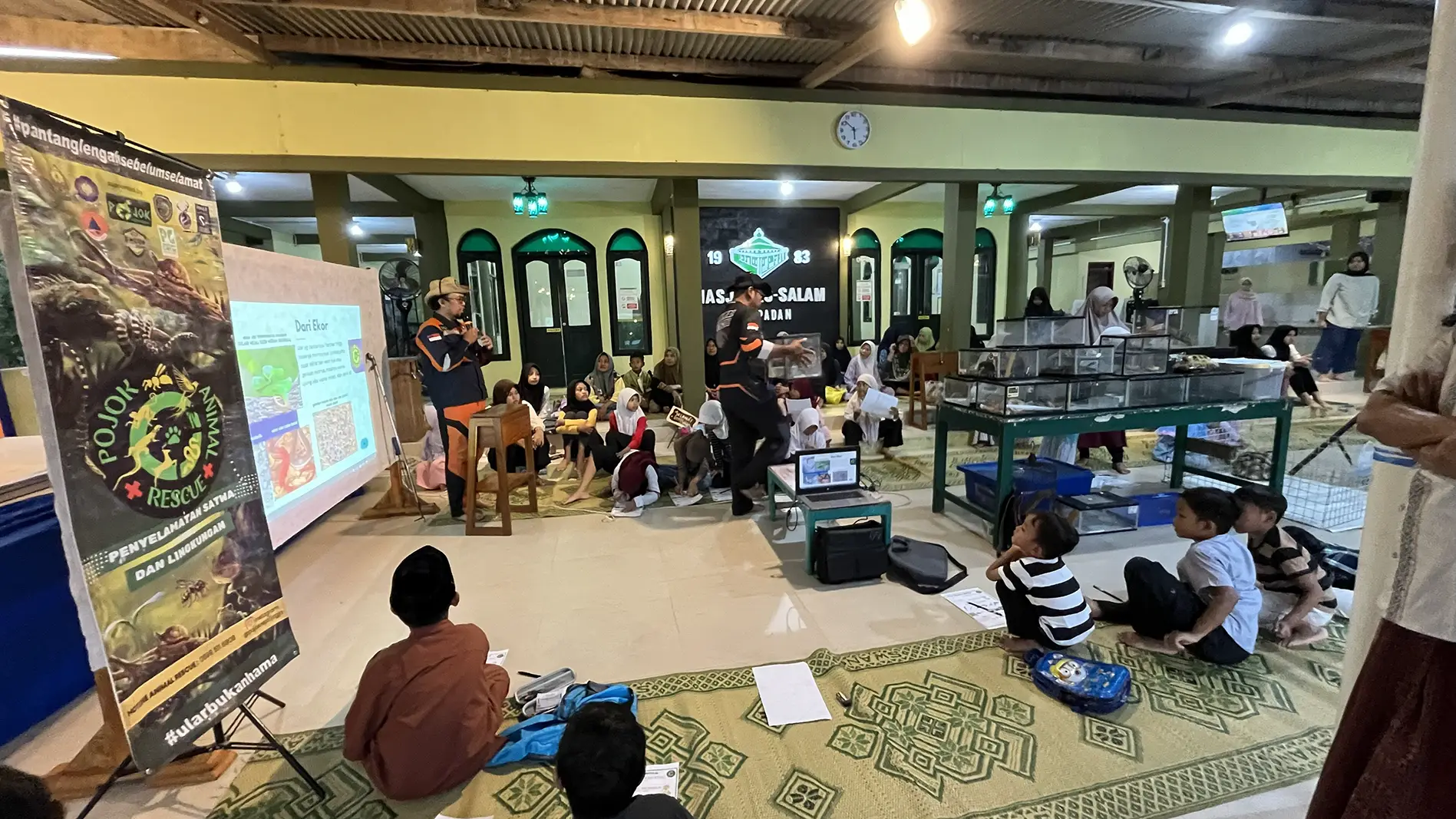Ramai dan Seru! Pojok Animal Rescue Edukasi Satwa di Masjid As-Salam Sutopadan Sambil Menunggu Buka Puasa
