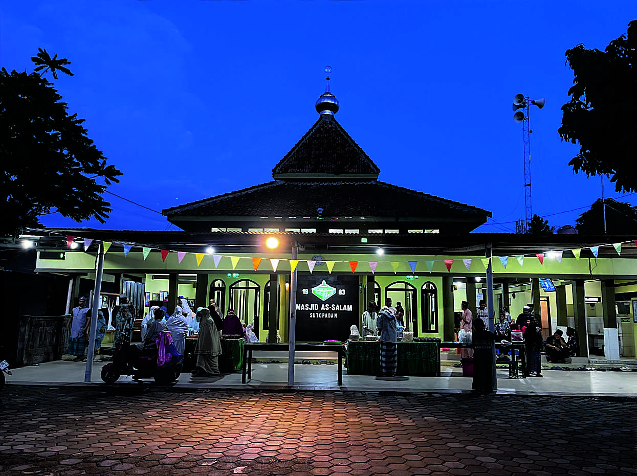 Dunia Hanya Tempat 'Gentenan', Ustadz Suharto Ajak Jamaah Masjid As-Salam Pulang ke Alamat Asli